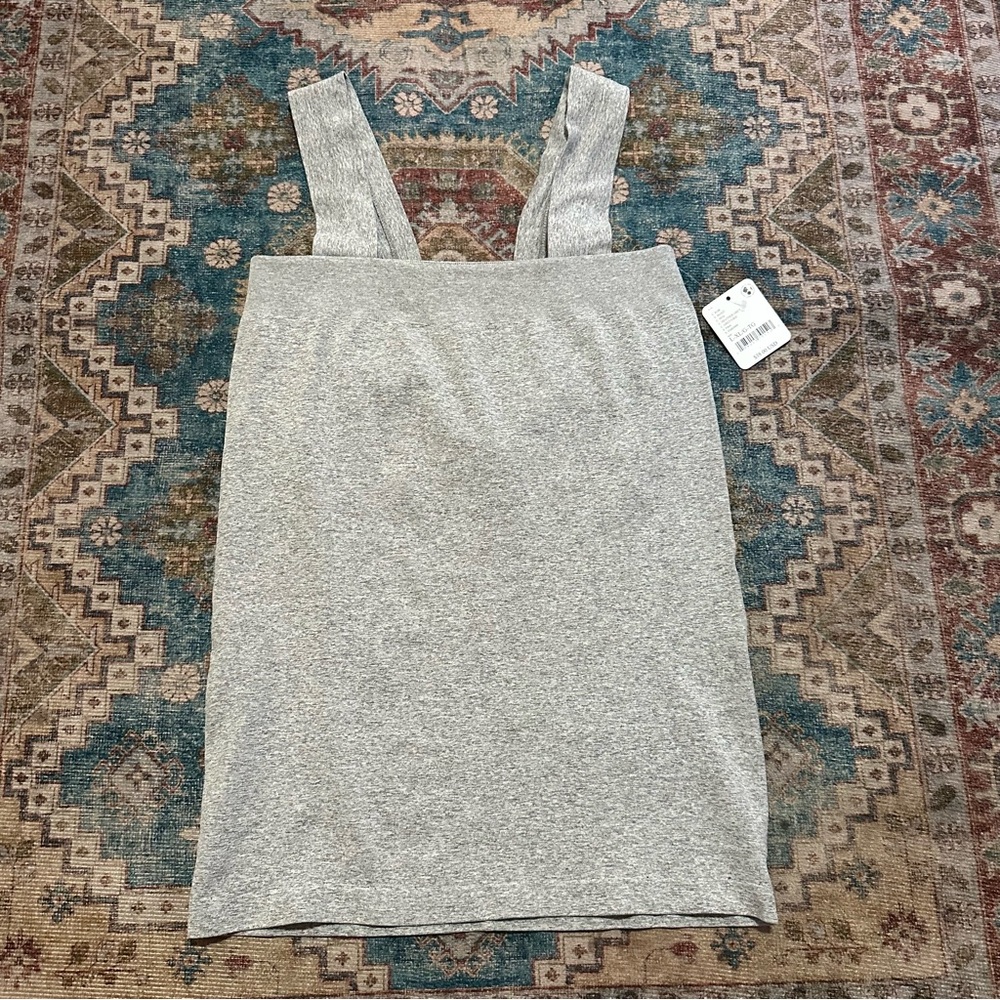 NWT Free People• Clean Lines Square-Neck Tank Grey Size L/XL built in bra - Picture 4 of 8